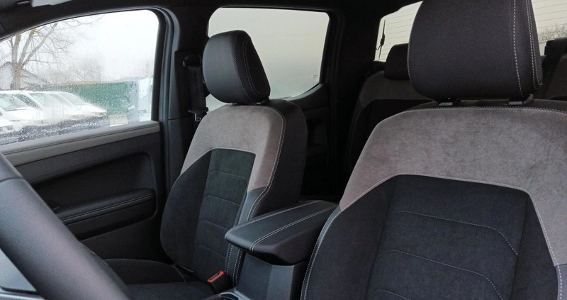 Volkswagen Amarok cena 247968 przebieg: 7, rok produkcji 2023 z Kożuchów małe 211